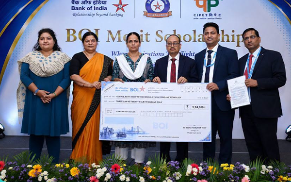 Bank of India:  Contribution to underprivileged students of CIPET under CSR
